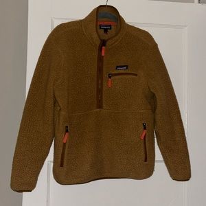 Patagonia pullover, size M